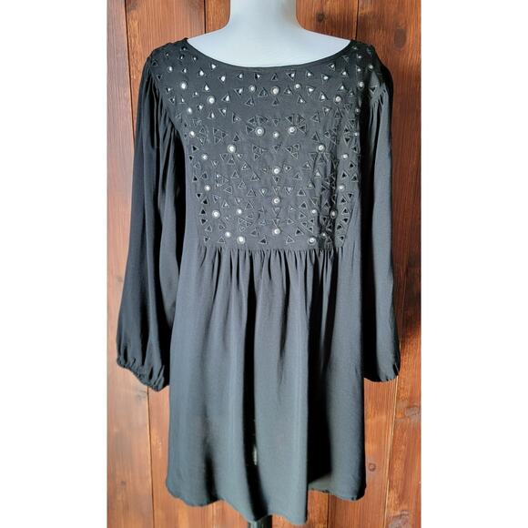 Whimsigoth Black Flowy Studded Blouse 2X Peasant Sleeve Silver Brads Witchy Plus - Picture 7 of 10